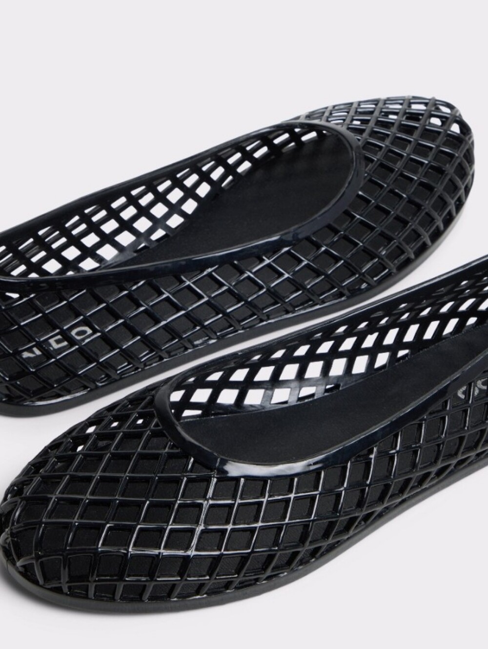 ✨️SALE✨️ ALDO Dwaoria Black Slip-On Jellies Flats